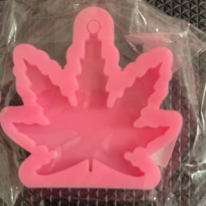 silicon molds for artists using epoxy resin, soap molds,